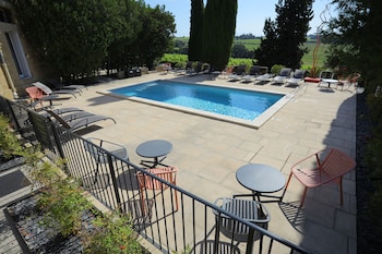 Chateau Des Fines Roches,Bedarrides>>Avignon,4 star