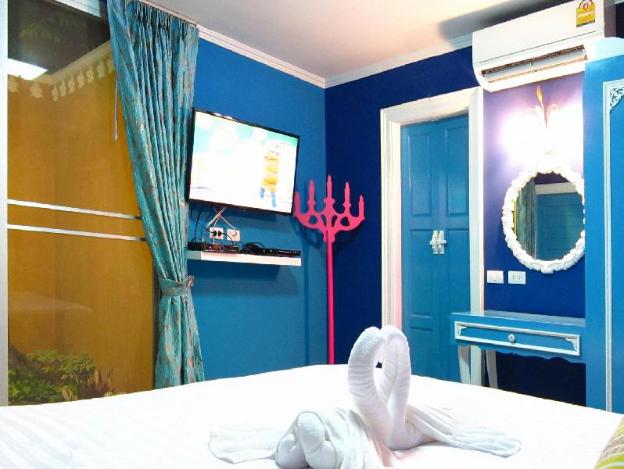 forest bungalows and mamas restaurant