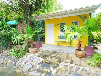 forest bungalows and mamas restaurant