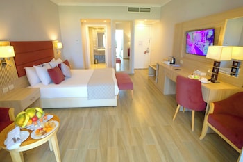 stella beach resort and spa makadi bay