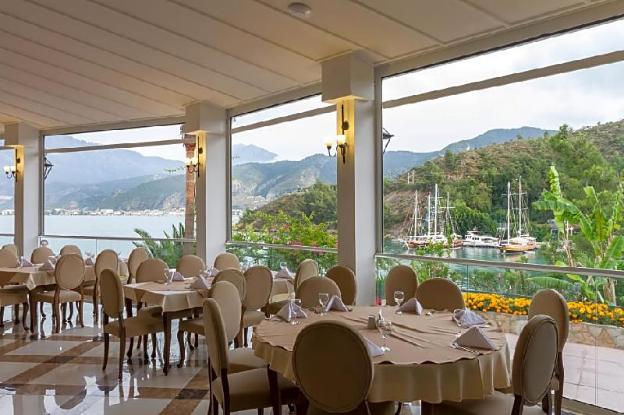 club and hotel letoonia