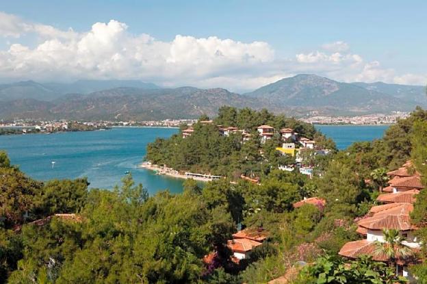 club and hotel letoonia