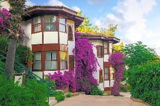 club and hotel letoonia