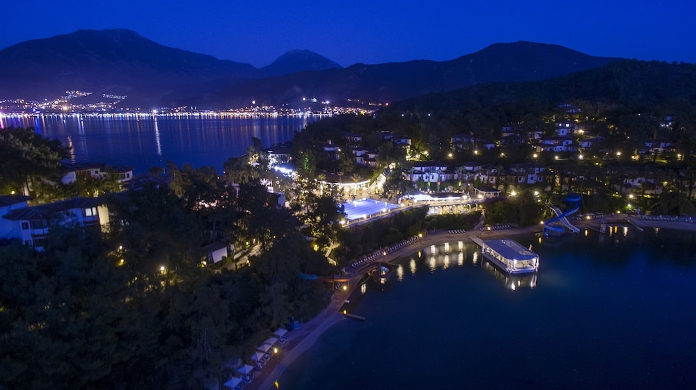 club and hotel letoonia