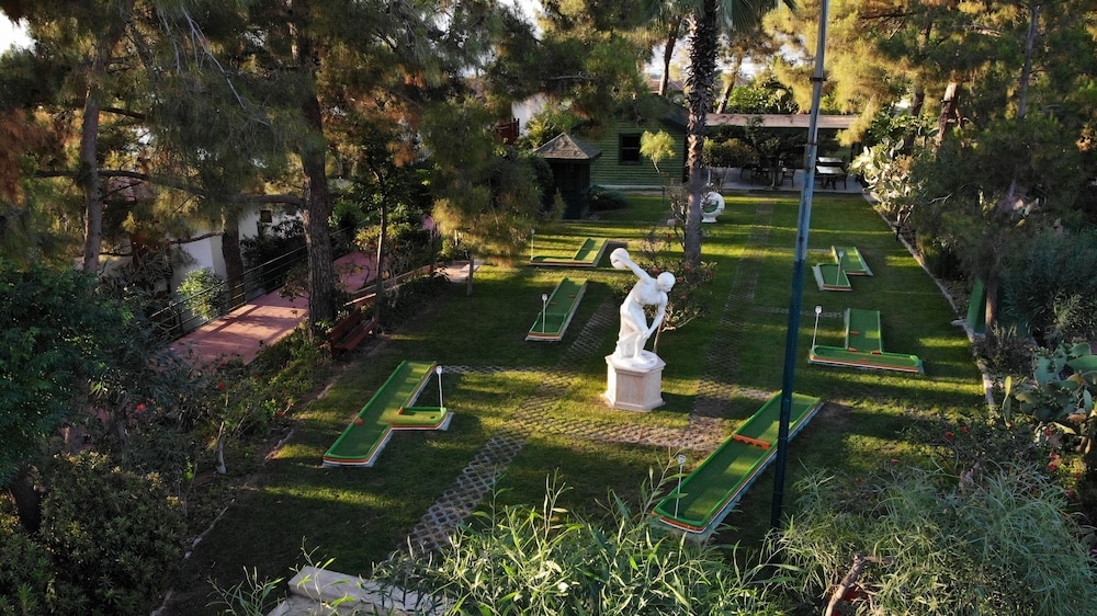 club and hotel letoonia