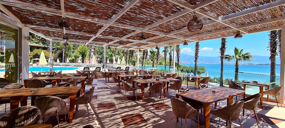 club and hotel letoonia