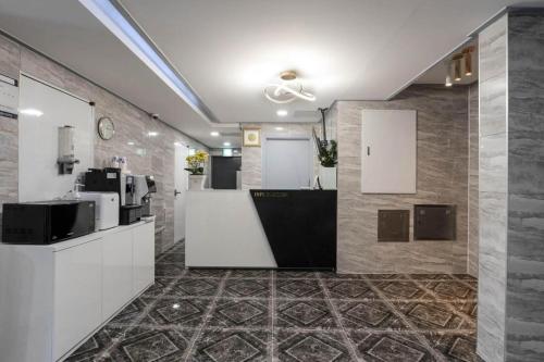 goodstay world hotel