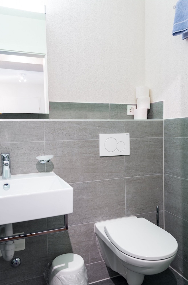 zh tiger altstetten hitrental apartment