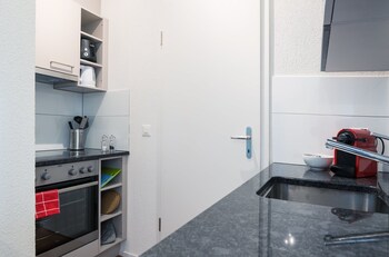 zh tiger altstetten hitrental apartment