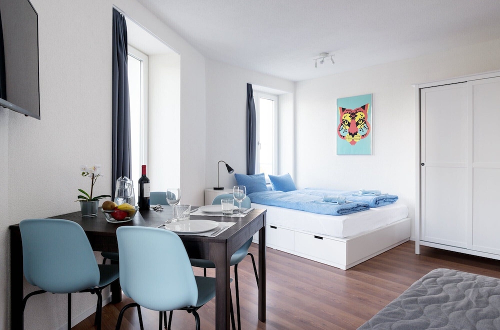 zh tiger altstetten hitrental apartment