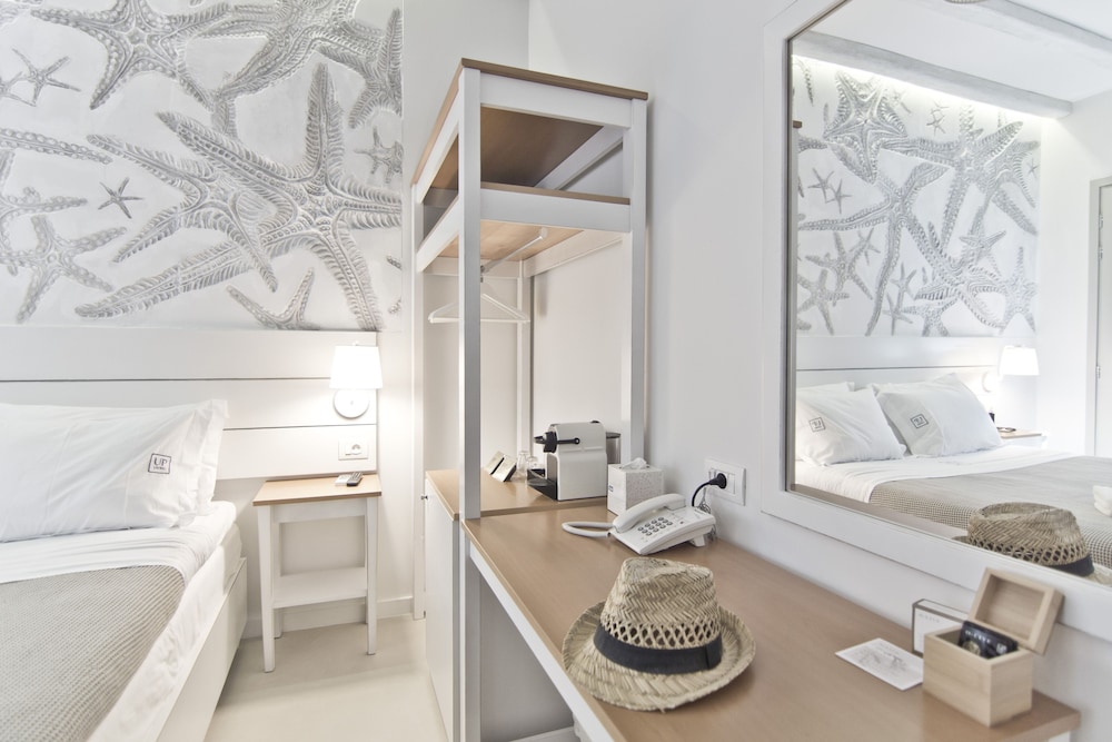 lindos comfy suites
