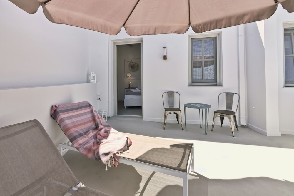 lindos comfy suites