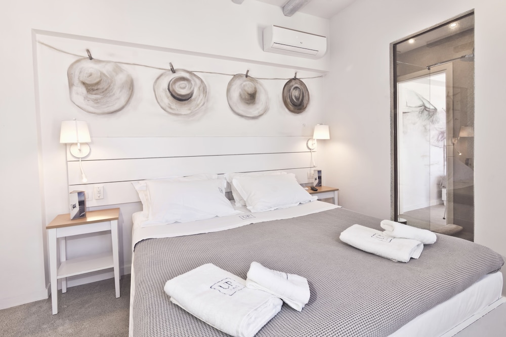 lindos comfy suites
