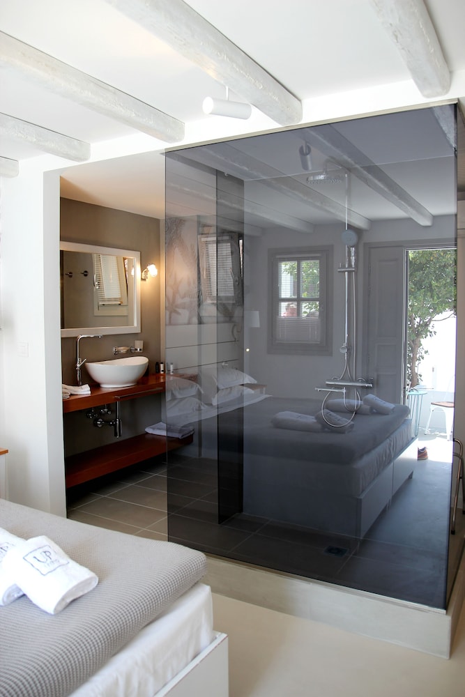 lindos comfy suites