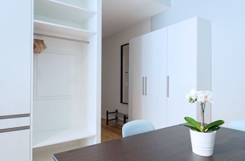 bs hodler i marktplatz hitrental apartment