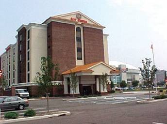 holiday inn express indianapolis dtown conv center