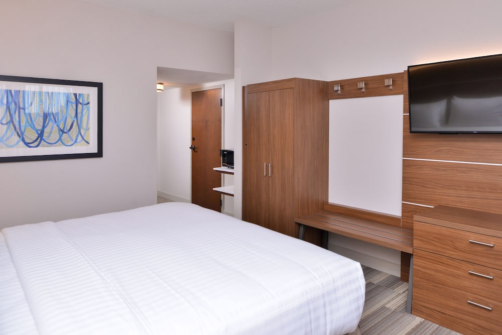 holiday inn express indianapolis dtown conv center