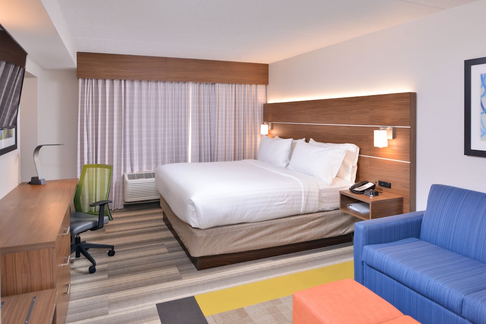holiday inn express indianapolis dtown conv center