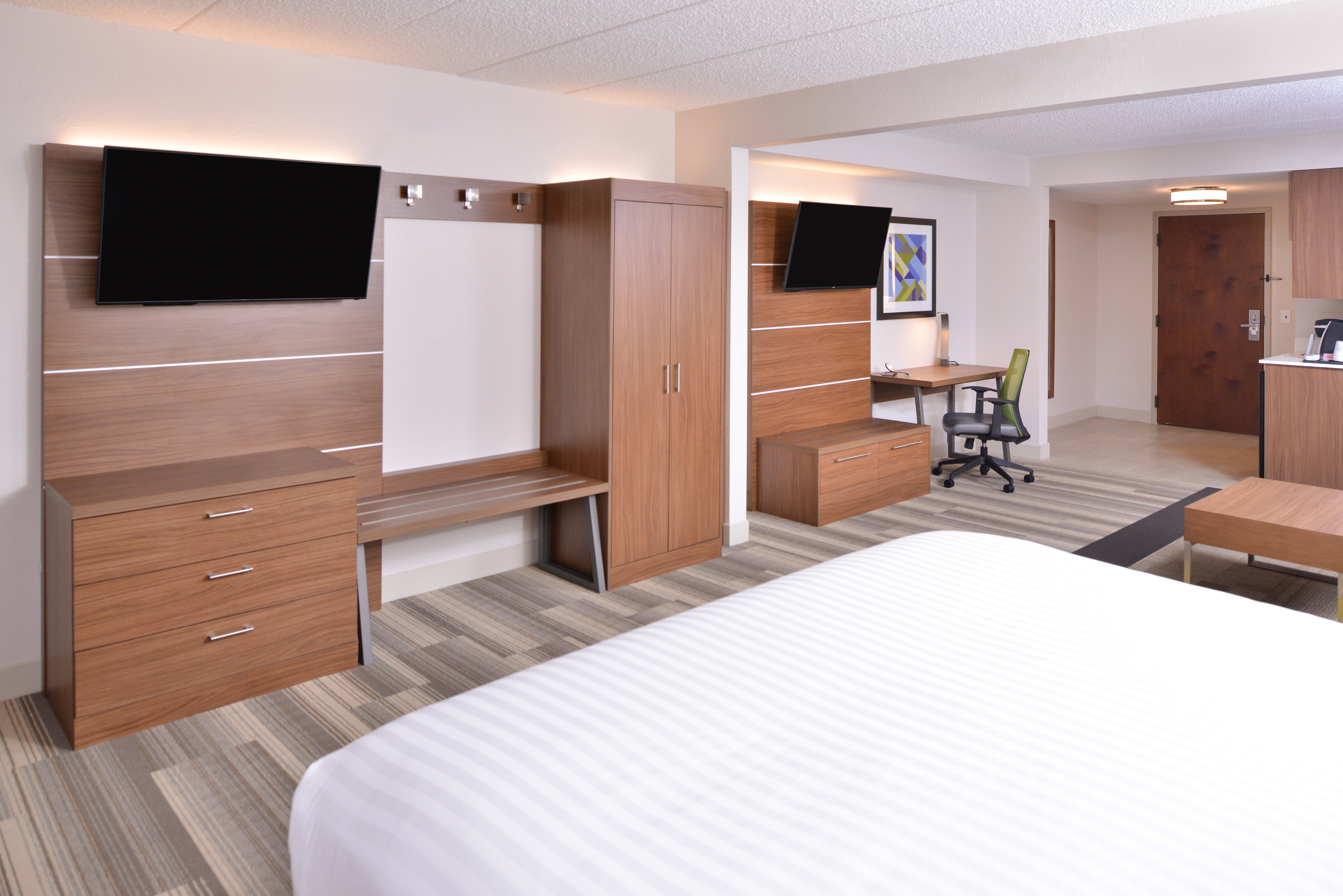 holiday inn express indianapolis dtown conv center