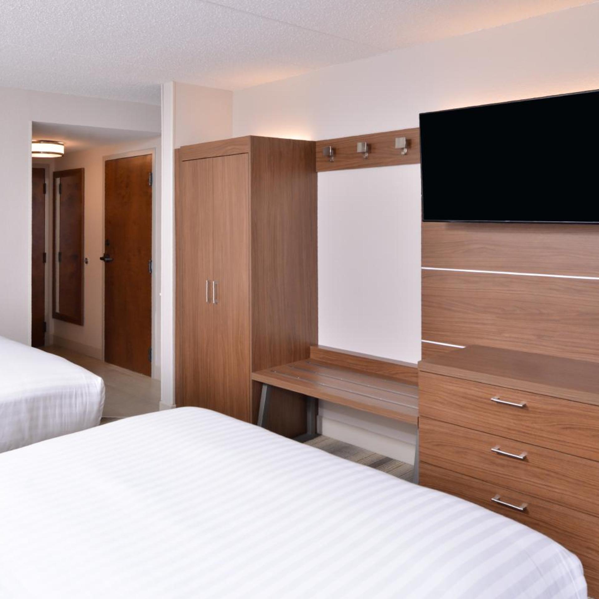 holiday inn express indianapolis dtown conv center