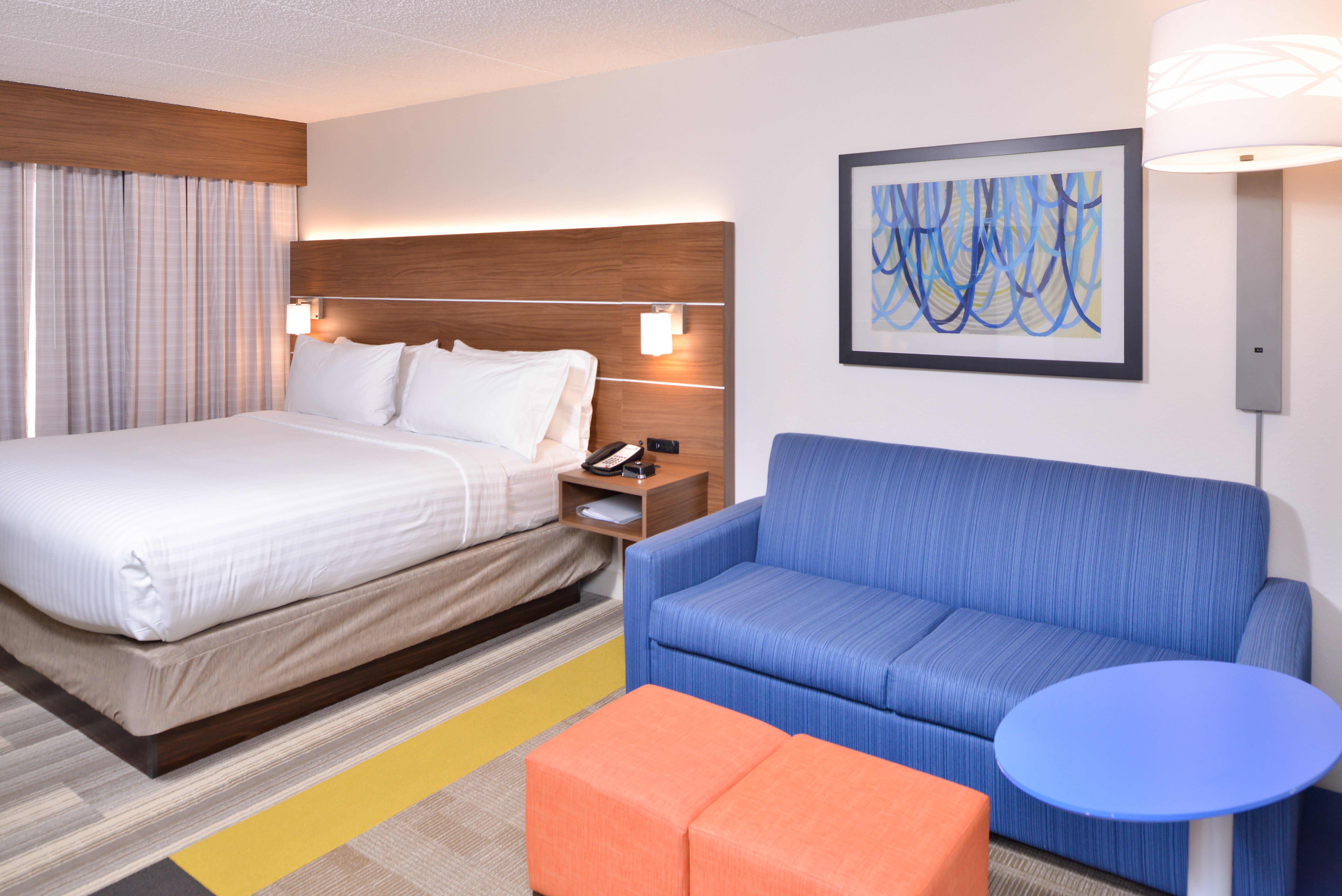 holiday inn express indianapolis dtown conv center