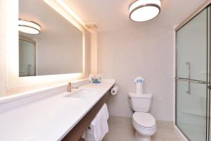 holiday inn express indianapolis dtown conv center