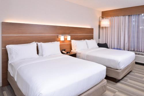 holiday inn express indianapolis dtown conv center