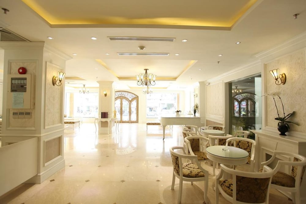 city bay palace hotel