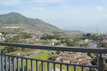 minimalist studio room taman melati apartment jatinangor