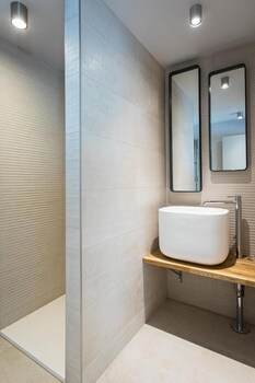 hotel louvree restaurant le 428