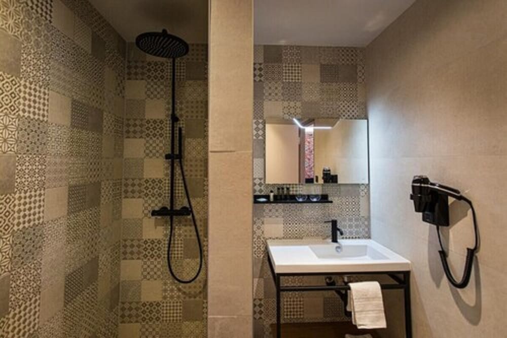 hotel louvree restaurant le 428