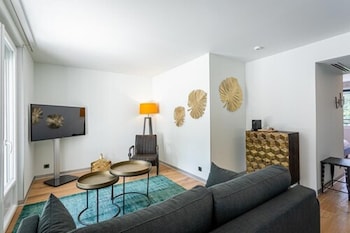 hotel louvree restaurant le 428