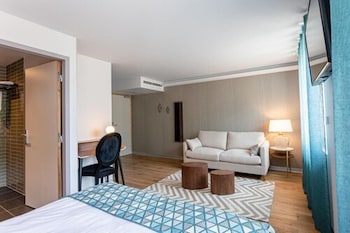 hotel louvree restaurant le 428