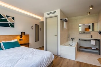 hotel louvree restaurant le 428