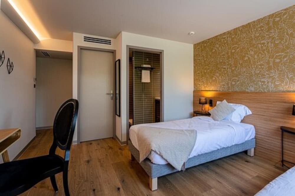 hotel louvree restaurant le 428