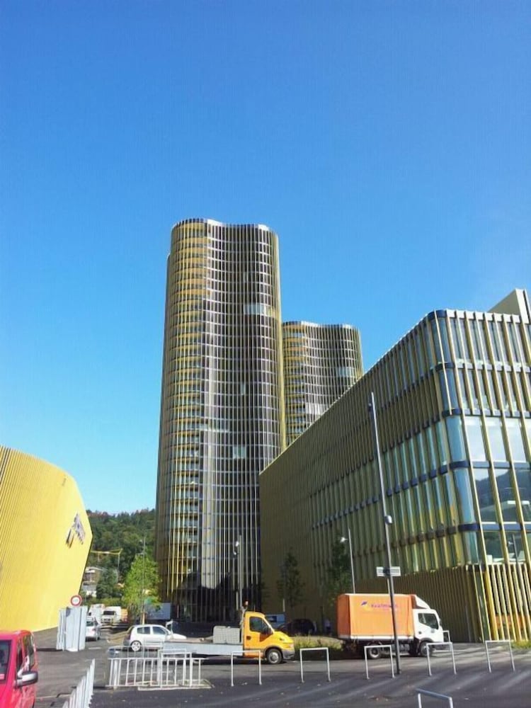 lu bourbaki i allmend hitrental apartment