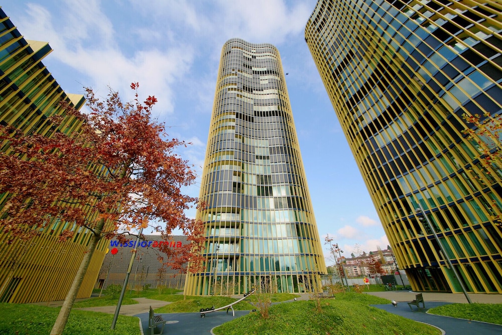 lu bourbaki i allmend hitrental apartment