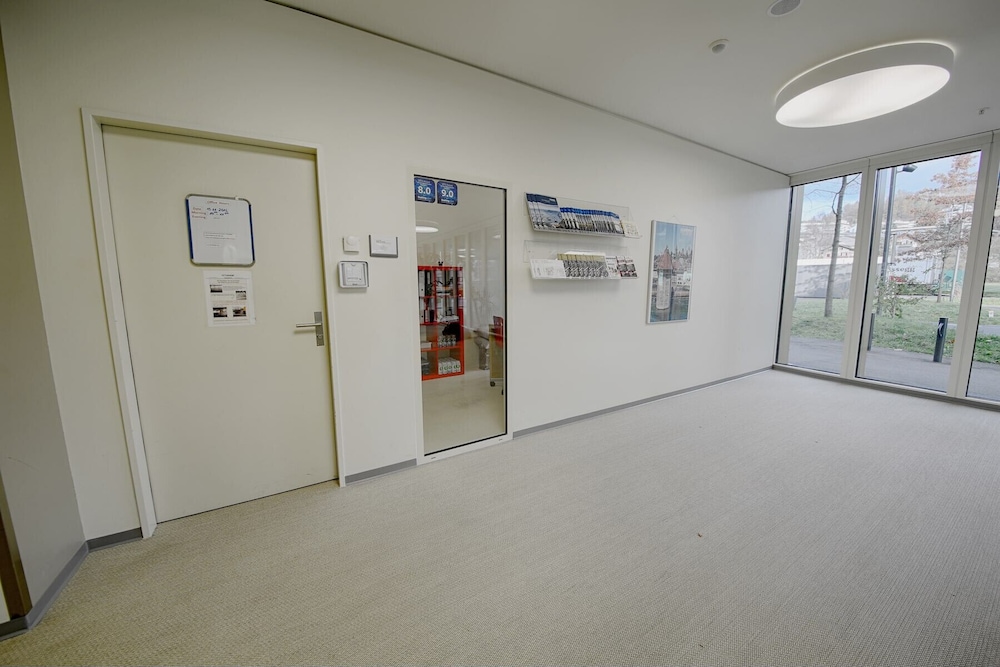 lu bourbaki i allmend hitrental apartment