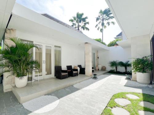 apple villa and apartment