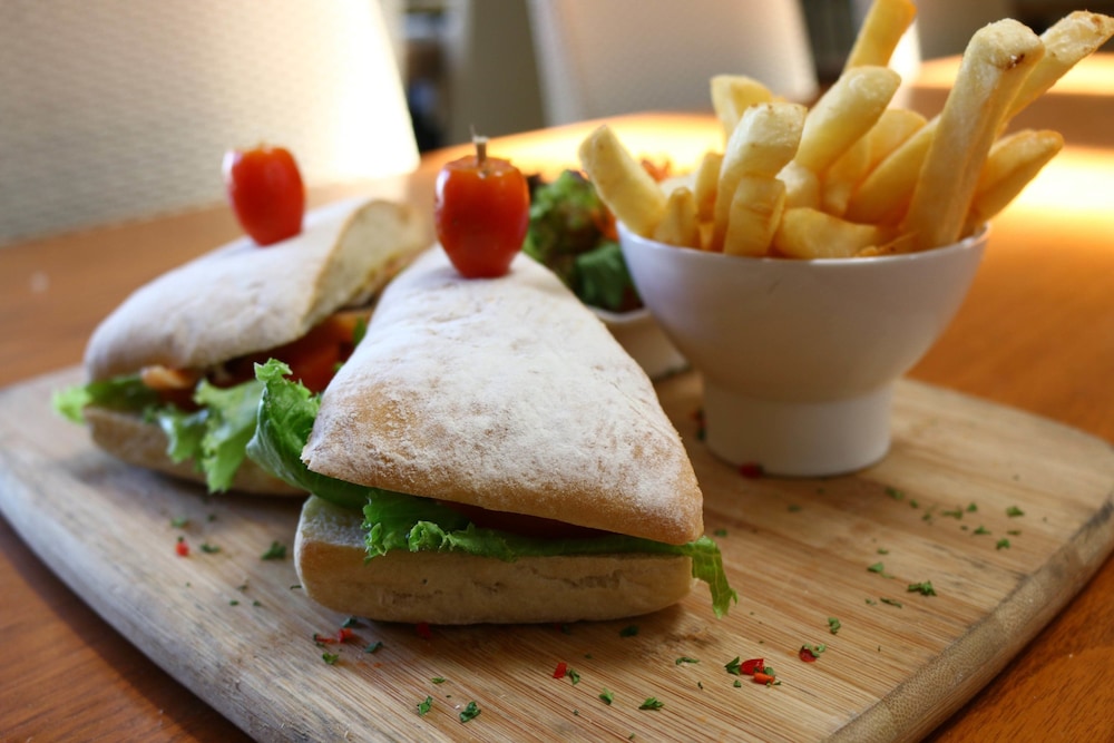 vouk hotel and suites