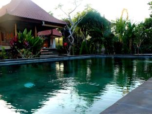 dcamel hotels lembongan