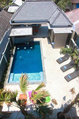 dcamel hotels lembongan