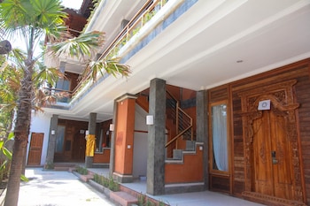 dcamel hotels lembongan