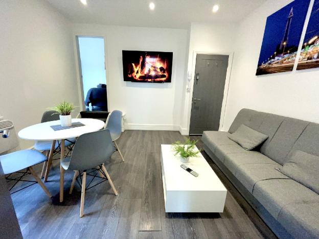 albert luxury hottub and jacuzzi apartments
