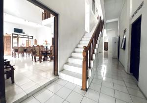 santalum hotel