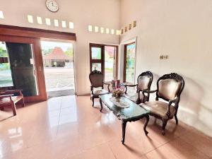 santalum hotel