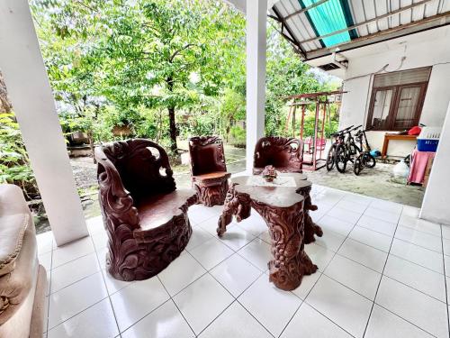 santalum hotel