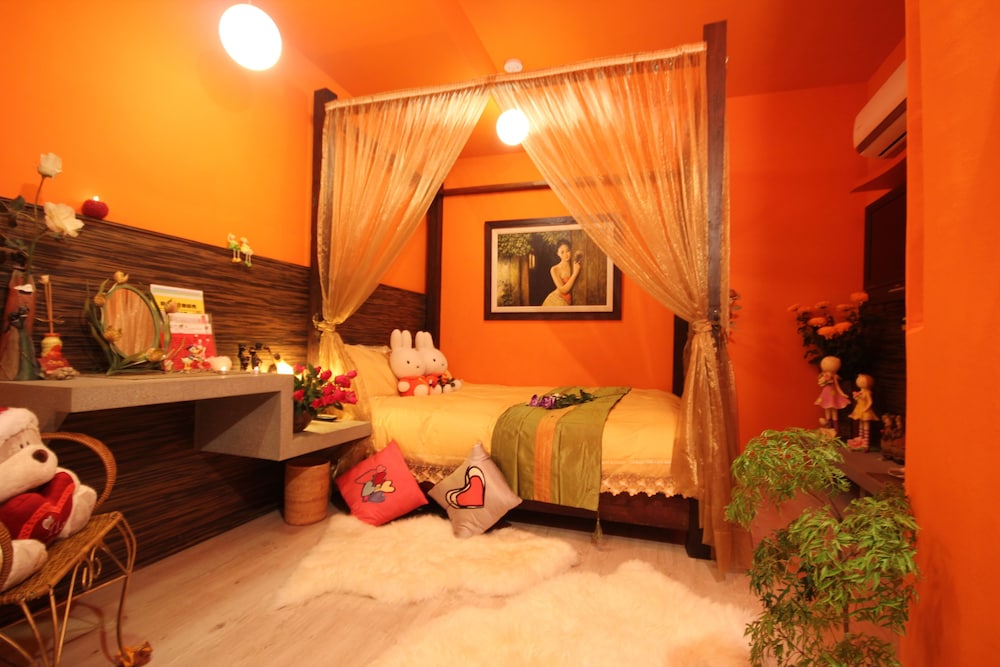 flower heart bed and breakfast