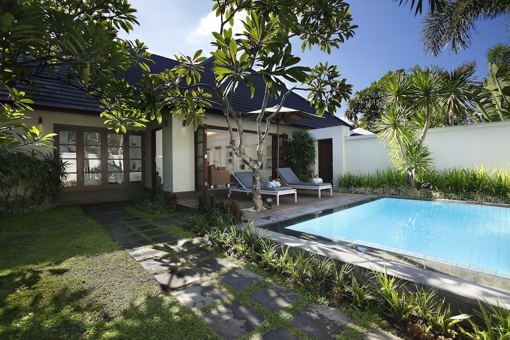 nunia boutique villas