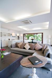 nunia boutique villas